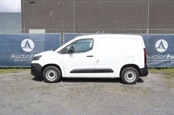 Peugeot Partner Diesel 76hp Van 2021 Peugeot Partner 2021 2 Closed vans image 47
