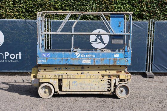 Electric Scissor Lift Onbekend 2 Scissor Lifts image 32