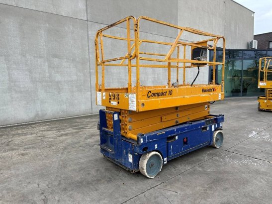 Scissor lift Haulotte Compact 10 Electric 2002 Haulotte Compact 10 2002 2 Scissor Lifts image 32