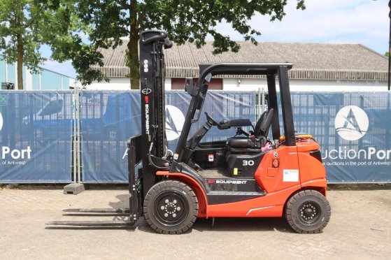 Forklift EP Equipment EFL 30 Pro Electric 3000kg 2026 EP Equipment EFL 30 Pro 2026 2 Forklift image 32