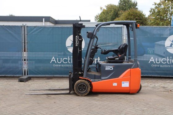 Toyota 8FBE20T Electric Forklift 2000kg 4.3m 2018 8FBE20T 2018 2 Forklift image 17