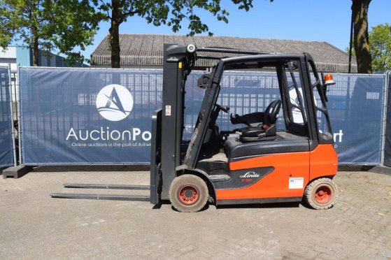 Forklift Linde E30L-01 Electric 3000kg 6m 2016 E30L-01 2016 2 Forklift image 17