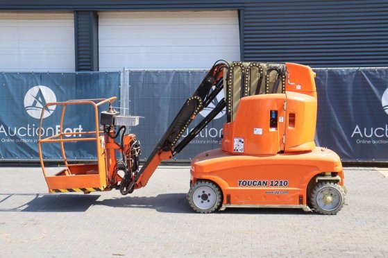 JLG Toucan 1210 Electric Mast Lift 200kg 12m 2005 Toucan 1210 2005 2 image 47