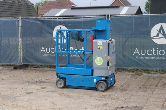 Genie GRC-12 Electric Mast Lift 5.7m 2017 GRC-12 2017 2 image 17