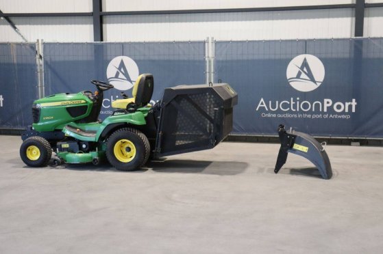 John Deere X950R Diesel Ride-on Mower 2014 John Deere X950R 2014 2 image 3