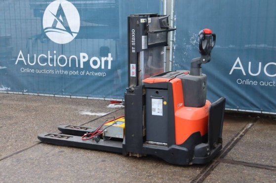 Stacker BT SWE200D Electric 2000kg 2015 BT SWE200D 2015 2 image 3