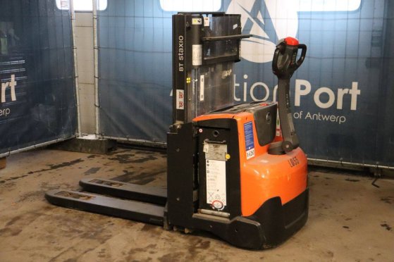Stacker BT SWE200D Electric 2000kg 2013 BT SWE200D 2013 2 image 3