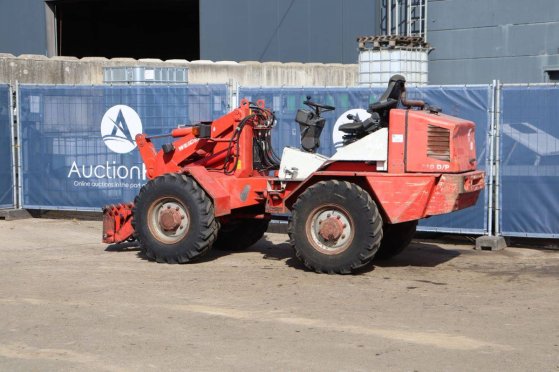 Wheel loader Weidemann 3110 Diesel 30kW 2000 Weidemann 3110 2000 2 Wheel Loaders image 3