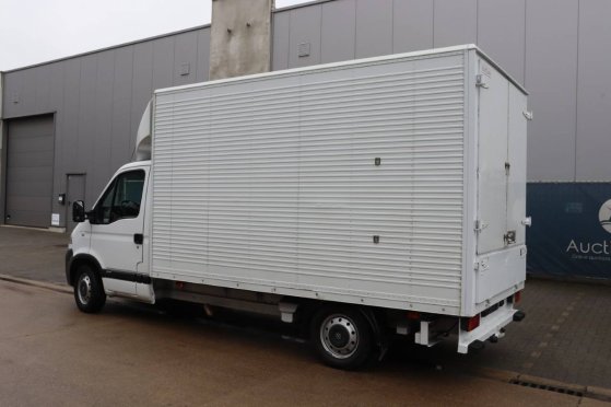Box truck Opel Movano Diesel 136hp 2005 Opel Movano 2005 2 image 3