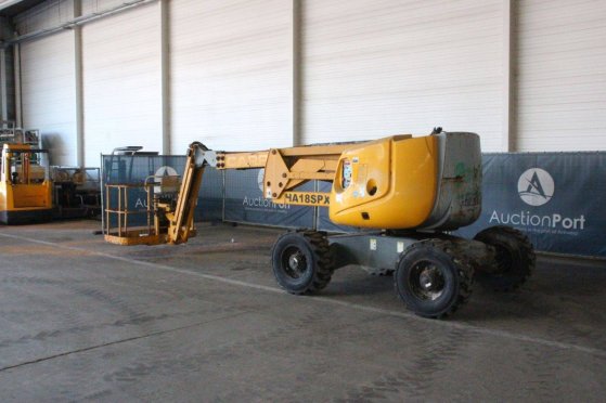 Haulotte HA18 SPX Diesel Articulated Boom Lift 17.3m 2017 Haulotte HA18 SPX 2017 2 image 3