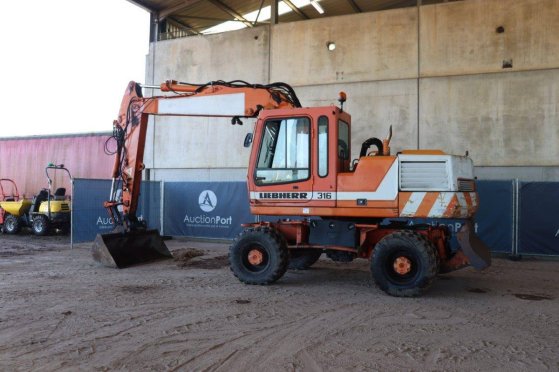 Liebherr A316 Diesel Wheeled Excavator 112 hp 1998 6665 1998 2 Wheeled Excavators image 3