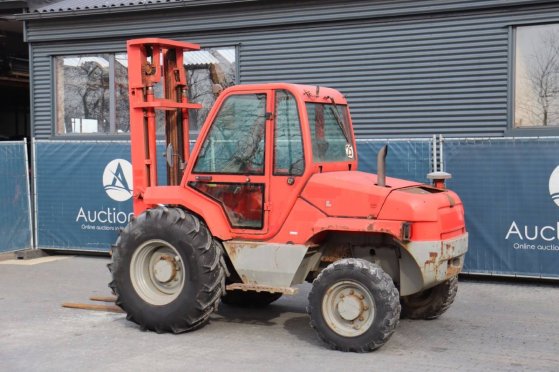 Ruw-terreinheftruck Manitou M26-4 Diesel 2600kg 2012 M26-4 2012 2 Rough Terrain Forklift image 3