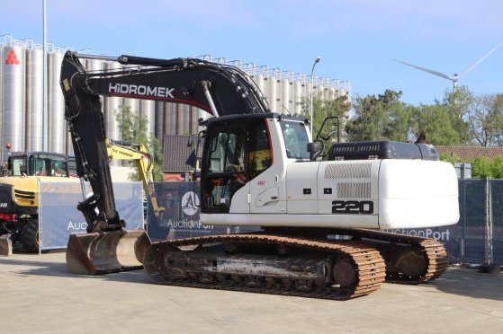 Hidromek HMK220LC3B Crawler Excavator Diesel 128kW 2017 Hidromek HMK220LC3B 2017 2 Crawler Excavators image 3