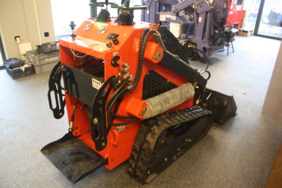 Skid steer loader LH LRT360 Petrol 13hp 2025 New LH LRT360 2025 1 image 3