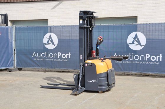 Nycheki EW15 Electric Stacker 1500kg 5.5m New Nycheki EW15 1 image 3