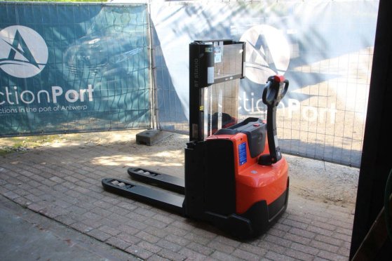 Toyota SWE200D Electric Stacker 2000kg 2.1m 2023 SWE200D 2023 2 image 3