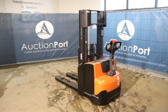 Toyota BT SWE140L Electric Stacker 1400kg 2.7m 2014 BT SWE140L 2014 2 image 3