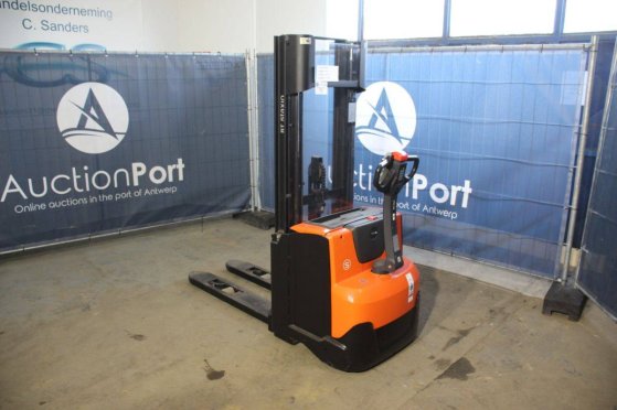 Stacker Toyota SWE120 Electric 1200kg 2.9m 2018 SWE120 2018 2 image 3
