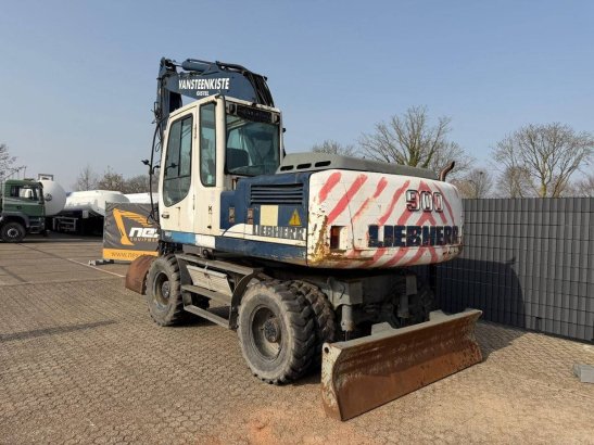 Wheel excavator Liebherr A900C Diesel 88kW 2003 A 900 C 2003 2 Wheeled Excavators image 3