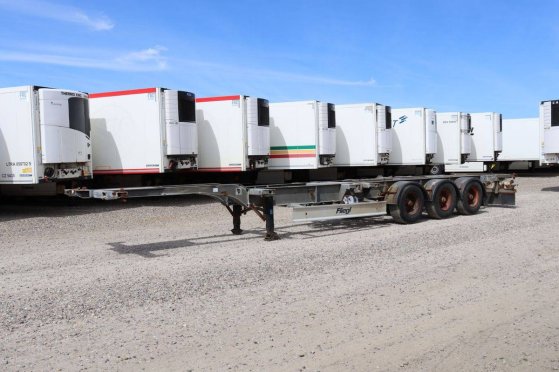 Fliegl 2008 Container Chassis Fliegl 2008 2 image 3