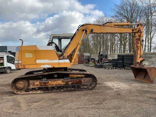 Crawler excavator Liebherr R900B Diesel 1988 R900B 1988 2 Crawler Excavators image 3