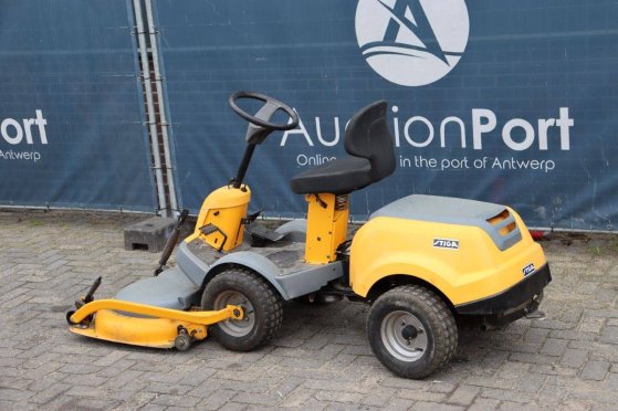 Stiga P901 Ride-on Mower Petrol 11.4kW 2004 Stiga P901 2004 2 image 3