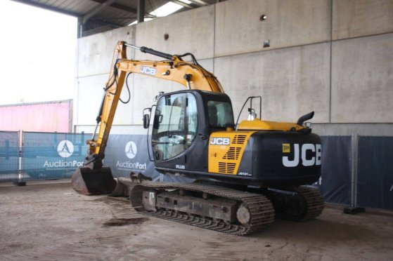 Crawler excavator JCB JS131LC Diesel 55kW 2018 JS131LC 2018 2 Crawler Excavators image 3