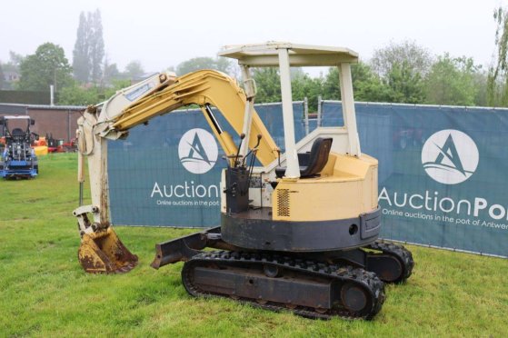 Yanmar B3 Diesel crawler excavator B3 2 image 3