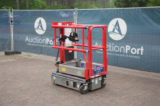 Power Tower Nano SP Plus Electric Mast Lift 2017 Power Tower Nano SP Plus 2017 2 image 3