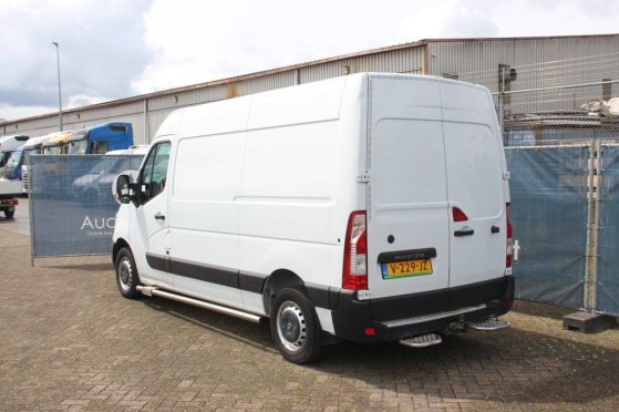 Renault Master Diesel Van 131hp 2018 Master 2018 2 Closed vans image 3