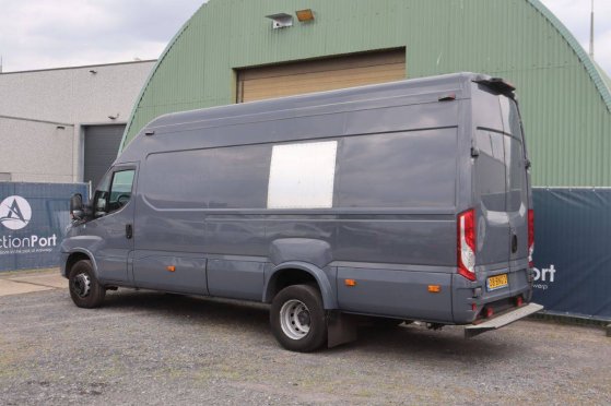 Iveco Daily 70C18 Diesel 180hp Van 2019 Daily 70C18 2019 2 Closed vans image 3