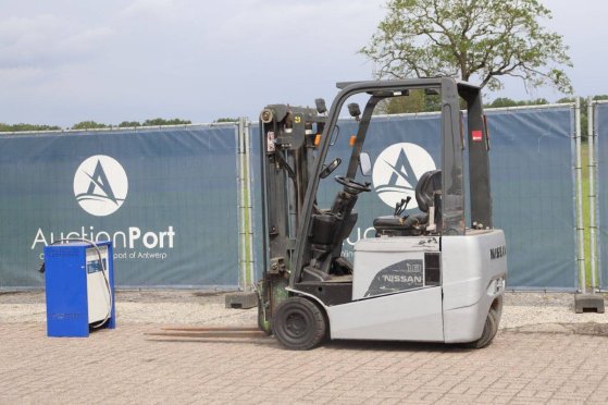 Nissan 1N1L18Q Electric Forklift 1250kg 4.75m 2011 1N1L18Q 2011 2 Forklift image 3