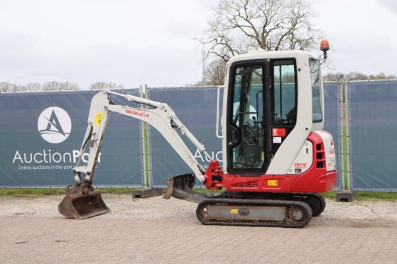 Crawler excavator Takeuchi TB216 Diesel 2019 TB216 2019 2 Crawler Excavators image 3