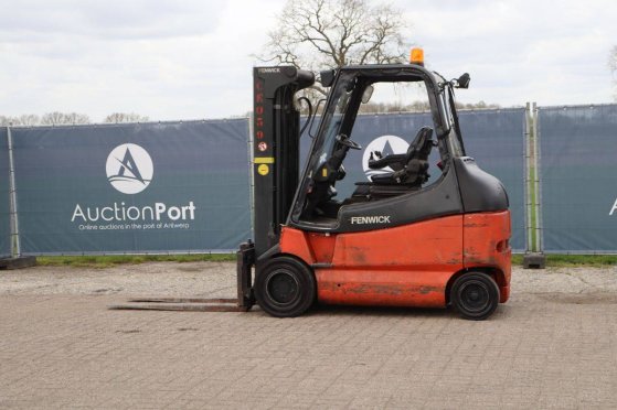 Forklift Fenwick-Linde E30-03/600 Electric 3000kg 4.4m 2011 Fenwick-Linde E30-03/600 2011 2 Forklift image 3