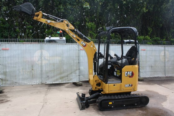 Mini excavator Caterpillar 301.7CR Diesel 18kW 2021 301.7CR 2021 2 image 3