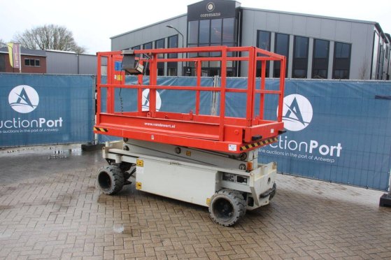 Scissor lift Holland Lift MONOSTAR Y-64EL14 Electric 8.4m 2015 Holland lift MONOSTAR Y-64EL14 2015 2 Scissor Lifts image 3