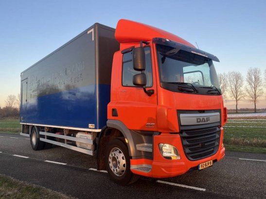 DAF CF230FA 4x2 Diesel Box Truck 234hp 2017 CF230FA 4x2 2 image 3
