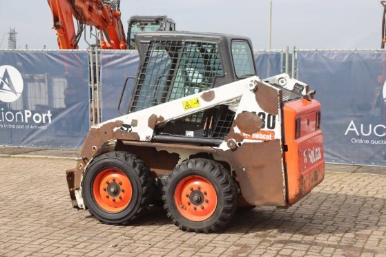 Skid steer loader Bobcat S130 Diesel 36kW 2014 S130 2014 2 Wheel Loaders image 3