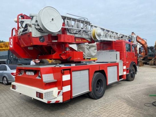 Fire truck Mercedes-Benz 1428 F Diesel 1991 1428 F 1991 2 image 3