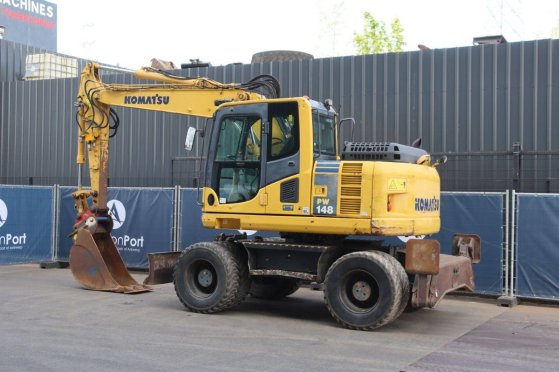 Tire crane Komatsu PW 148-8 Diesel 90kW 2011 915 2011 2 Wheeled Excavators image 3