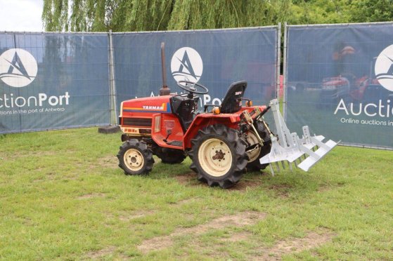 Yanmar F13 ED Diesel Mini Tractor with Arena Leveller F13 ED 2 image 3