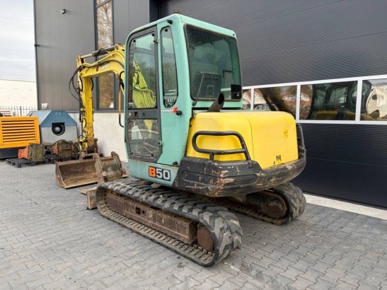 Crawler excavator Yanmar B50-2a Diesel 1995 B50-2a 1995 2 Crawler Excavators image 3