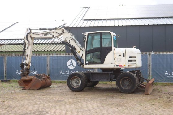 Wheel excavator Terex TW110 Diesel 75kW 2008 TW110 2008 2 Wheeled Excavators image 3