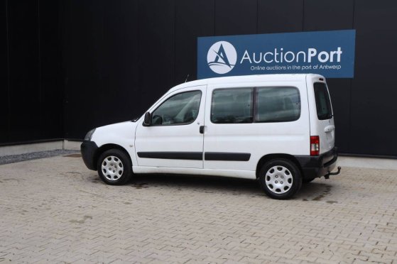 Peugeot Partner Diesel 74hp Van 2007 (Margin) Peugeot Partner 2007 2 Small Vans image 3