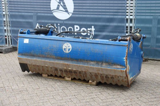 Silage cutting bucket AP FL2200DB 2015 AP FL 2200 DB 2015 2 image 3