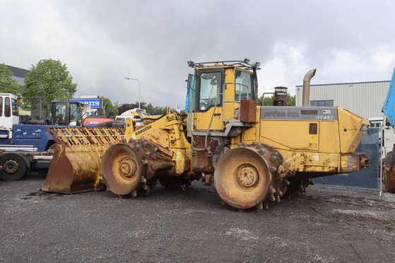 Komatsu WF450-3D Diesel Wheel Loader 194kW 2003 WF450-3D 2003 2 Wheel Loaders image 18