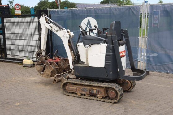 Mini excavator Bobcat E10 Diesel 7.5kW 2017 E10 2017 2 image 3