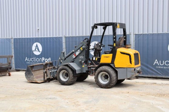 Articulated loader Giant V452T Diesel 33kW 2011 Giant V452T 2011 2 image 3