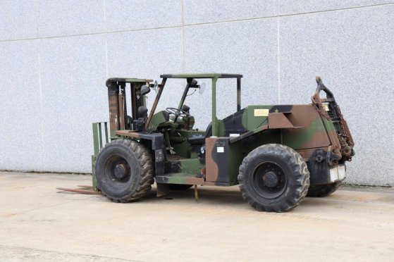 Forklift Case MHE270 Diesel 1800kg 7.3m 1996 MHE270 1996 2 Forklift image 3