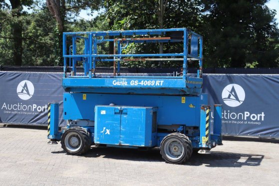 Scissor Lift Genie GS-4069 RT Diesel 363kg 14.12m 2014 GS-4069 RT 2014 2 Scissor Lifts image 3